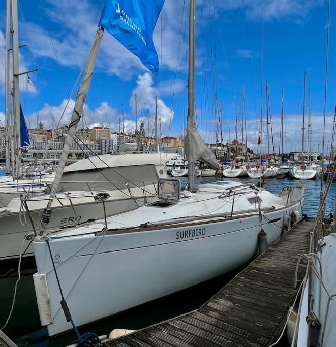 Hotel Surfbird Cozy Sailboat Escape Lisbona Esterno foto